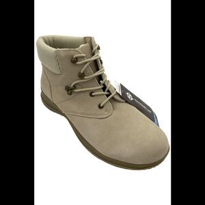 Wanderlust Women's Boston Suede Ankle Boots Camel - Narrow